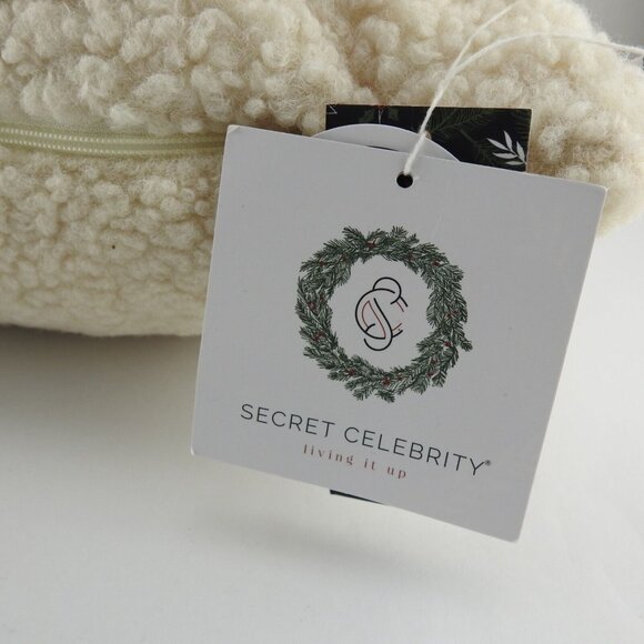 New Christmas Throw Pillow Rectangle Embroiderd Red Believe White 17"x12" - Picture 4 of 6